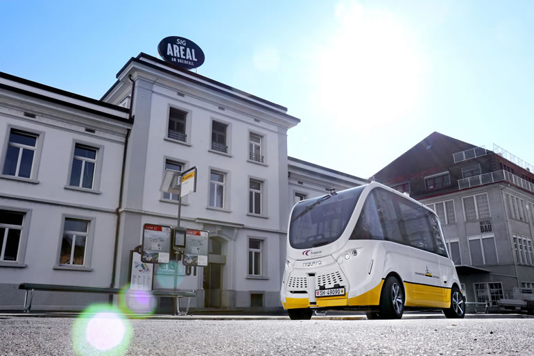 Communiqué de presse: Bus autonome en service depuis un an sur une ligne régulière